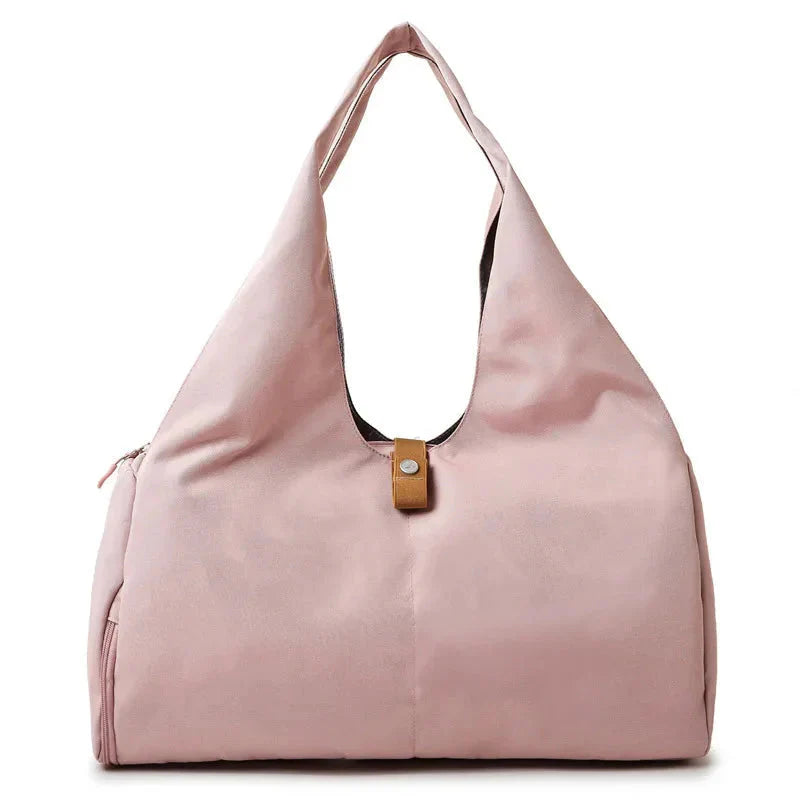 MotionMade women's sports bag in light pink – waterproof with shoe pocket for yoga and gym